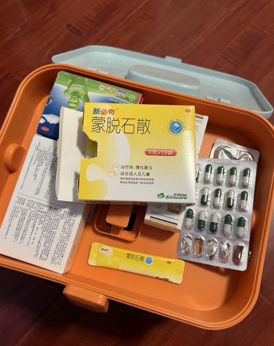 急性腸胃炎光吃蒙脫石散可以嗎？這份用藥指南能幫你！