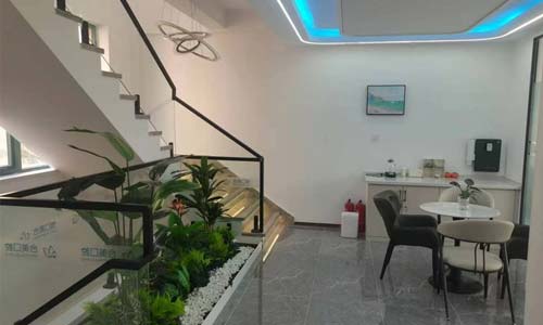 奈斯～萊蕪合美口腔價格表：種植牙3980+、矯正7200+、烤瓷牙680+