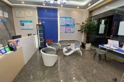 喔～福州樂緻口腔醫院價格表：種植牙2800+、矯正5000+、烤瓷牙800+