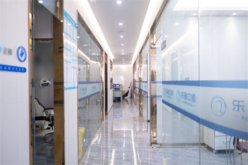 福州種植牙最厲害三個醫院：世紀百年、樂緻、閃亮經過走訪得到認可